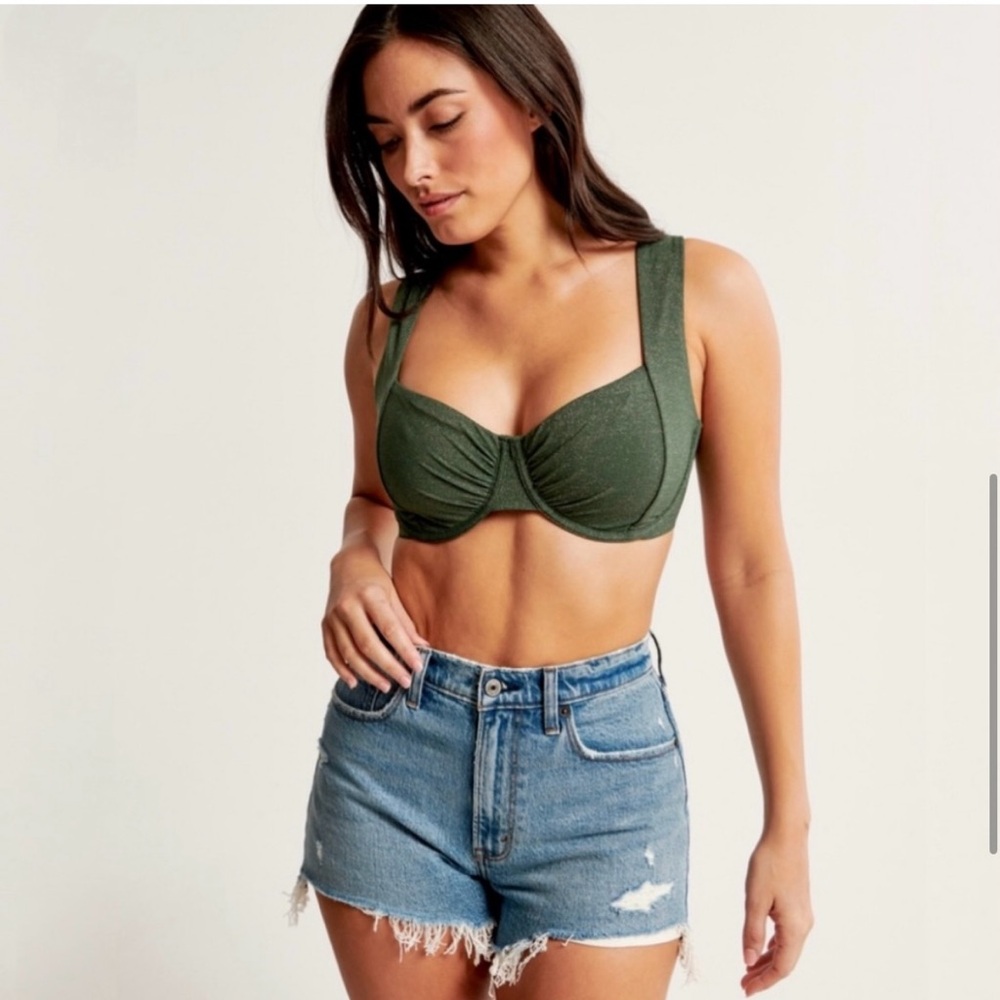 NWOT Green Shimmer Abercrombie Curve Love Wide Strap Top & High Waist Bottoms